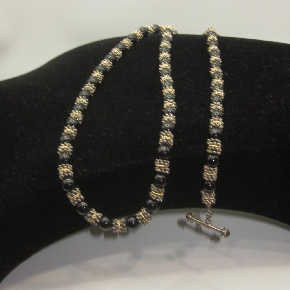 Black Beaded Necklace Bracelet Set - Picture 2 of 3